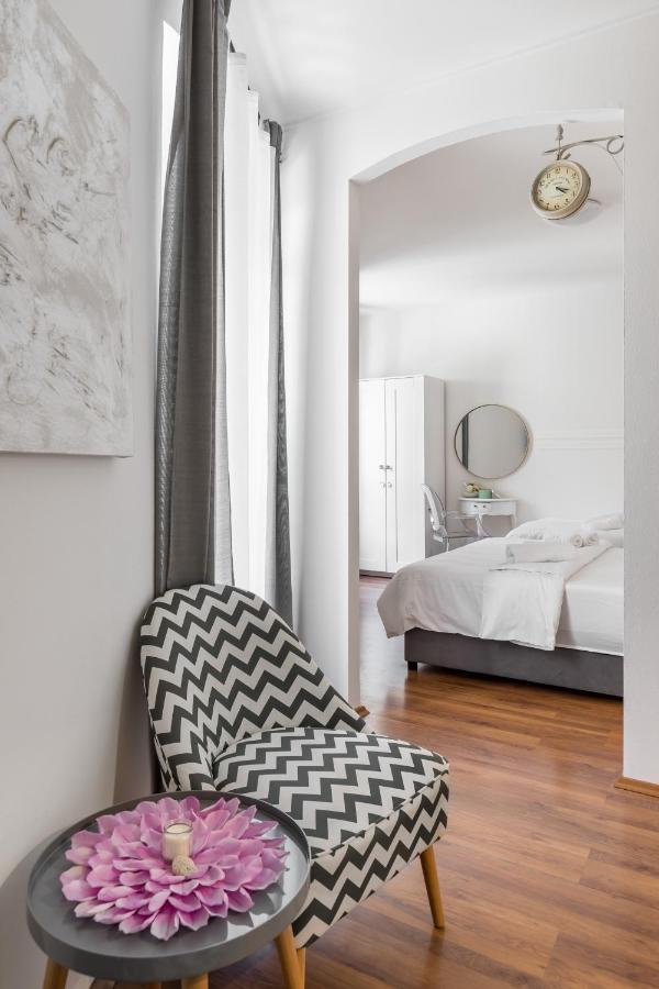 Studio Nana - By Golden Gate In Old Town Split Exteriér fotografie