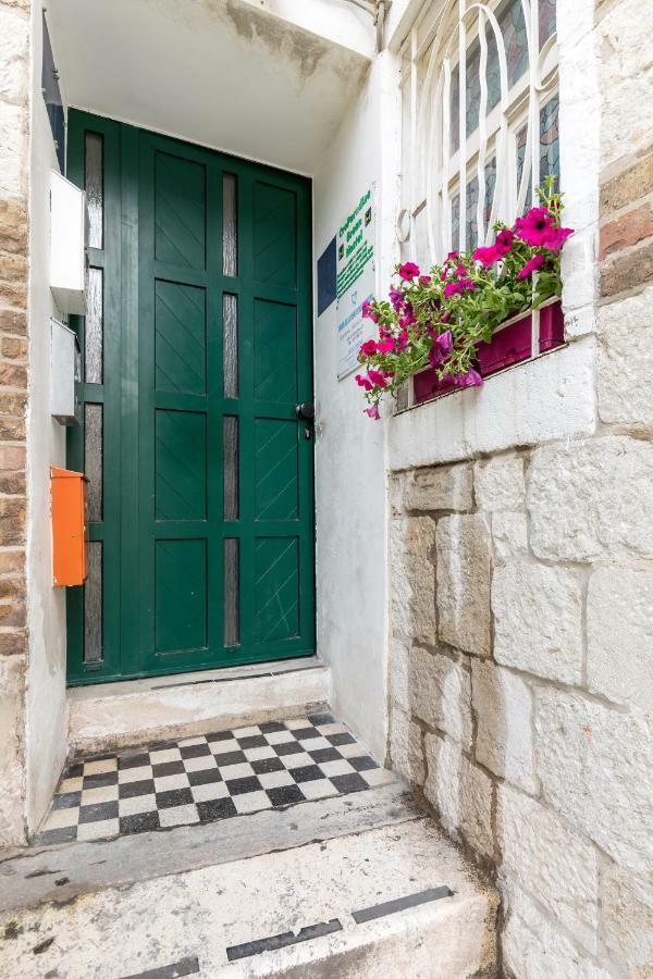 Studio Nana - By Golden Gate In Old Town Split Exteriér fotografie